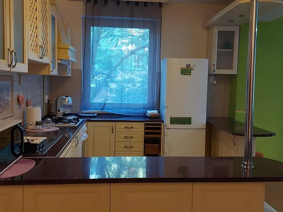 Lara Apartman Дебрецен Екстериор снимка