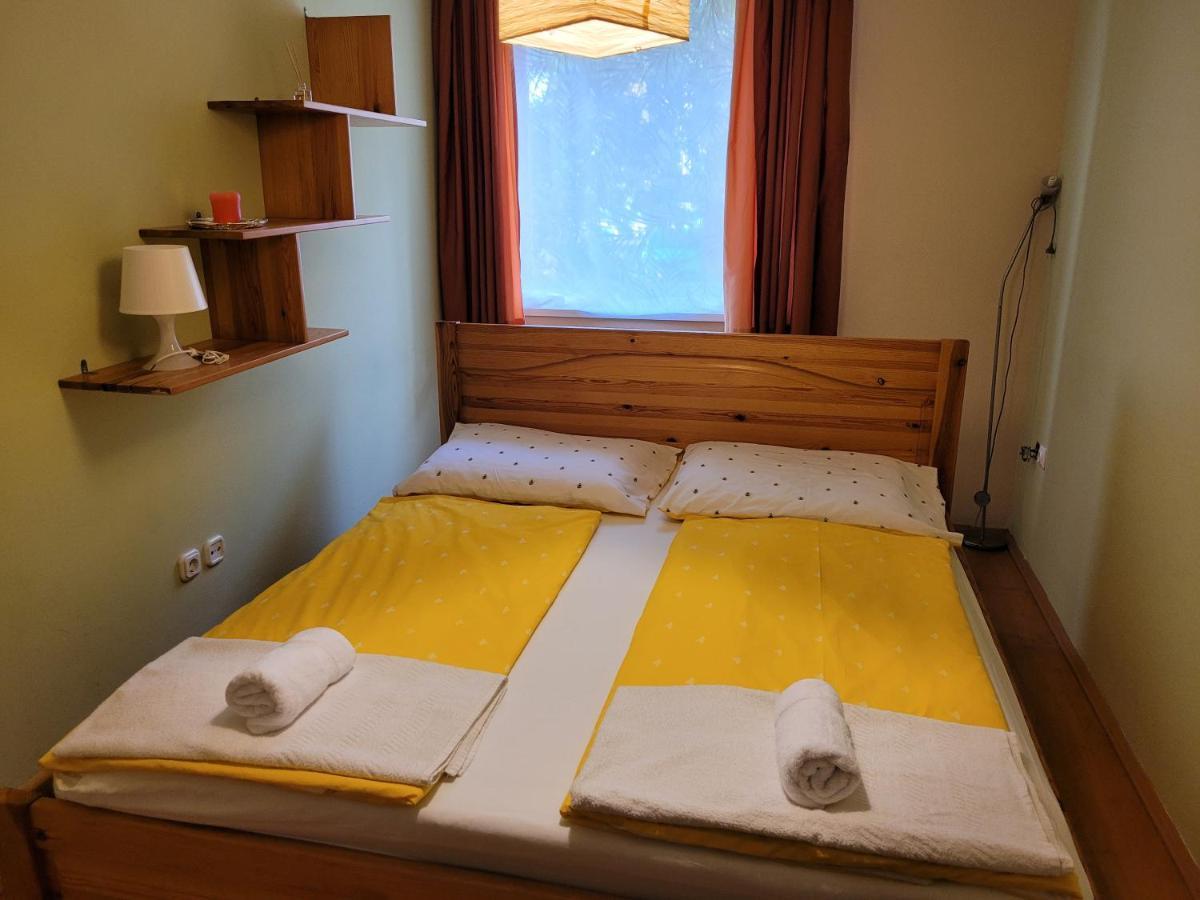 Lara Apartman Дебрецен Екстериор снимка